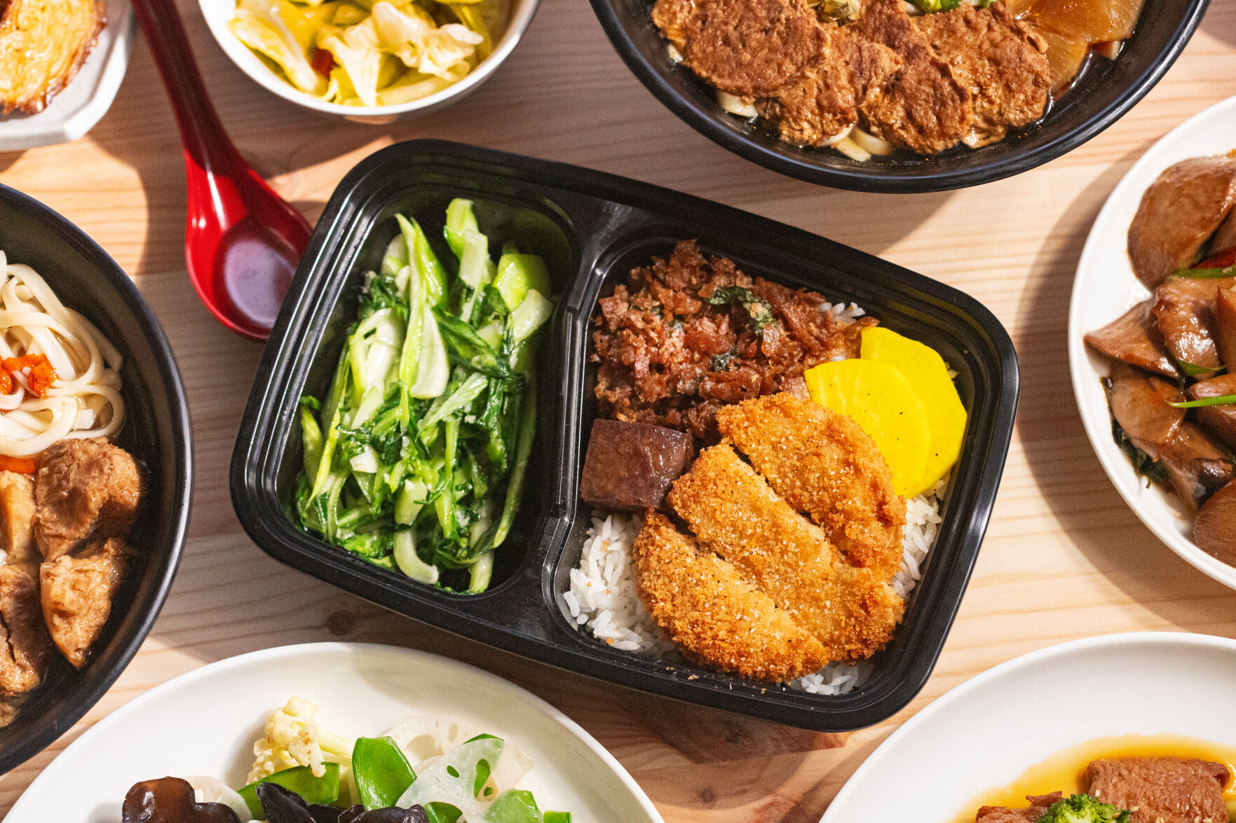 ChuangYiBentos CY Bento with Suji Filet.